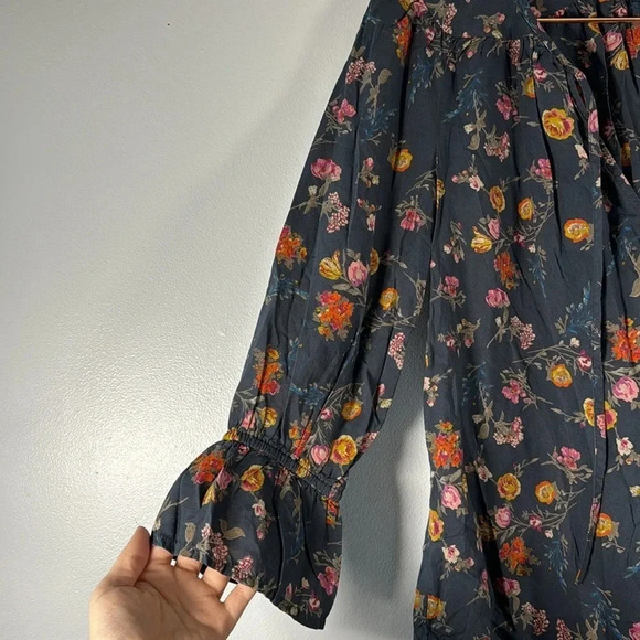 Lucky Brand Peasant Blouse Floral Navy V-Neck Modal Women’s Size XS - Picture 2 of 8